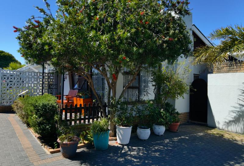 4 Bedroom Property for Sale in Monte Vista Western Cape